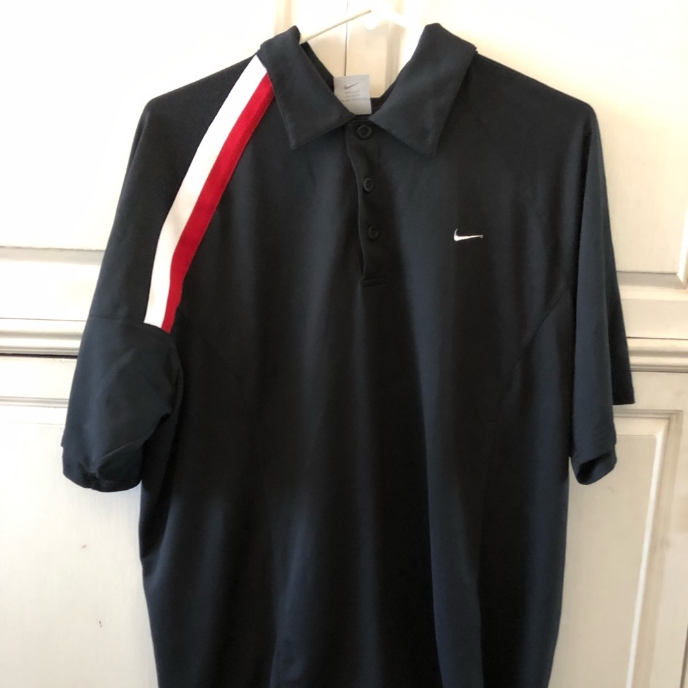 Mens Lot/bundle of Nike Golf shirts between L and Xl
